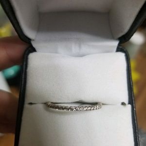Size 8 ring